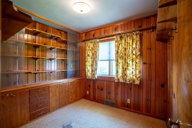 3429 Logan Avenue, Waterloo, IA 50703