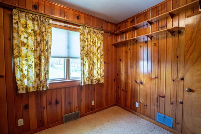 3429 Logan Avenue, Waterloo, IA 50703