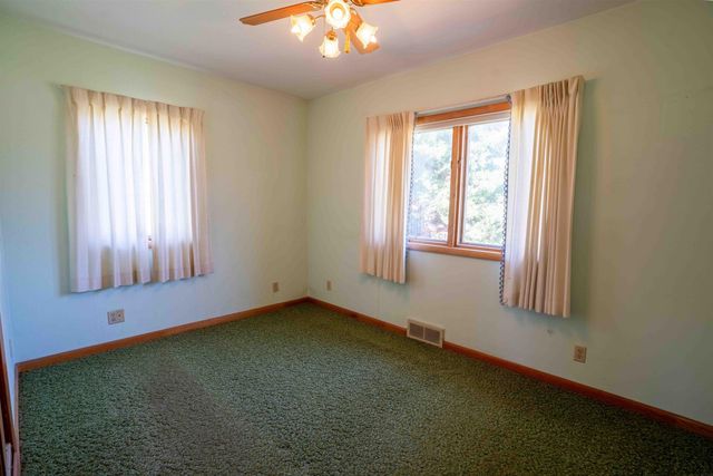 3429 Logan Avenue, Waterloo, IA 50703