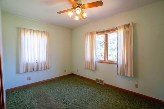 3429 Logan Avenue, Waterloo, IA 50703