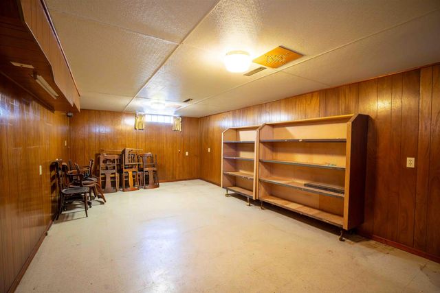 3429 Logan Avenue, Waterloo, IA 50703