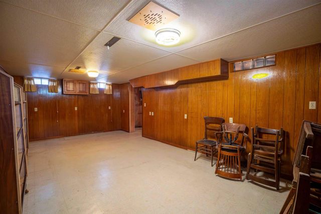 3429 Logan Avenue, Waterloo, IA 50703