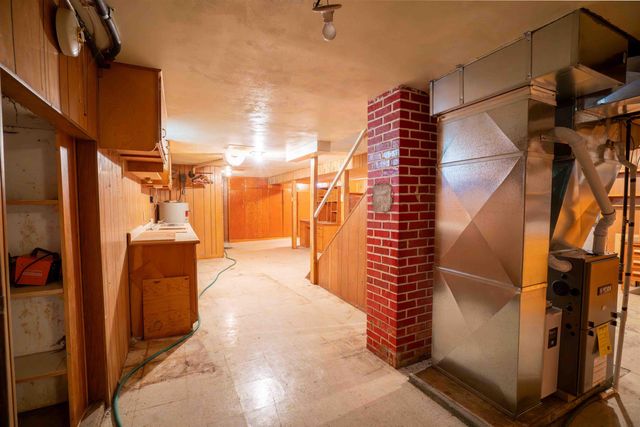 3429 Logan Avenue, Waterloo, IA 50703