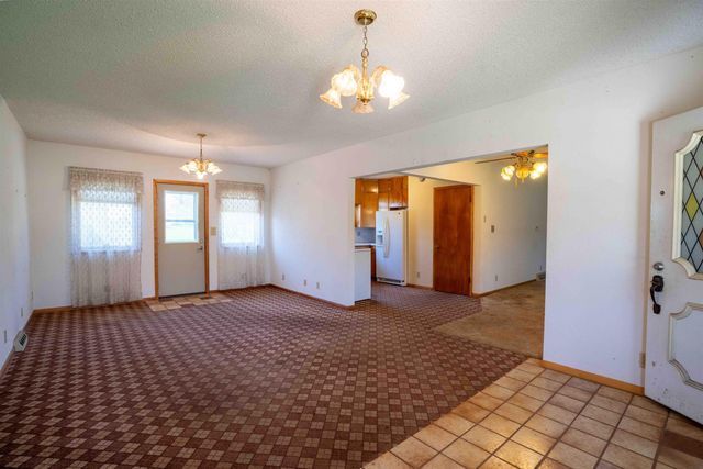 3429 Logan Avenue, Waterloo, IA 50703