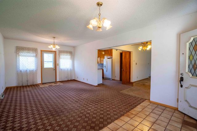 3429 Logan Avenue, Waterloo, IA 50703