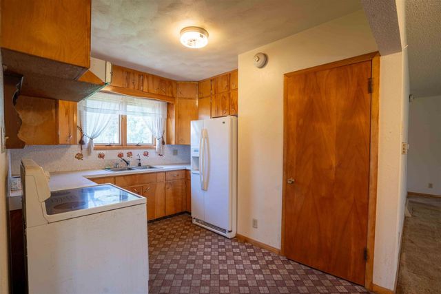 3429 Logan Avenue, Waterloo, IA 50703