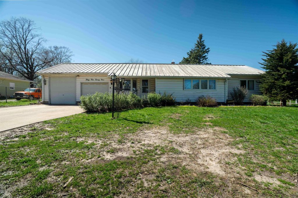 3429 Logan Avenue, Waterloo, IA 50703