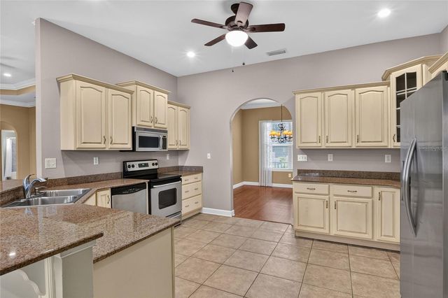 5704 LAKE VICTORIA DRIVE, Lakeland, FL 33813
