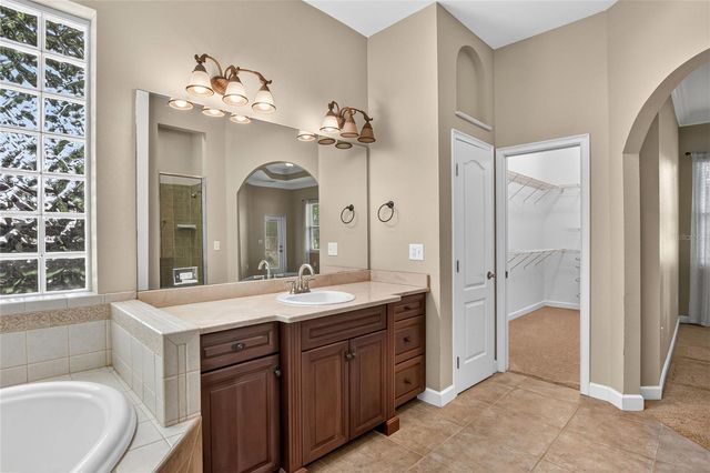 5704 LAKE VICTORIA DRIVE, Lakeland, FL 33813