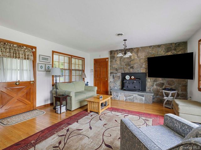231 State Route 208, New Paltz, NY 12561