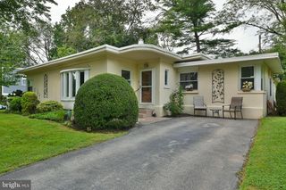 8109 HULL DR, Wyndmoor, PA 19038