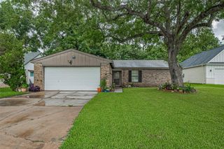 2017 Willow Bend Road, Wharton, TX 77488