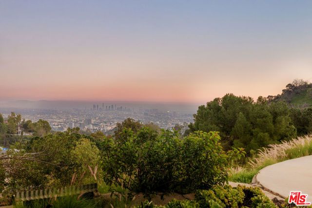 7300 Mulholland Drive, Los Angeles, CA 90046