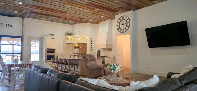 418529 E 1110 Road, Checotah, OK 74426