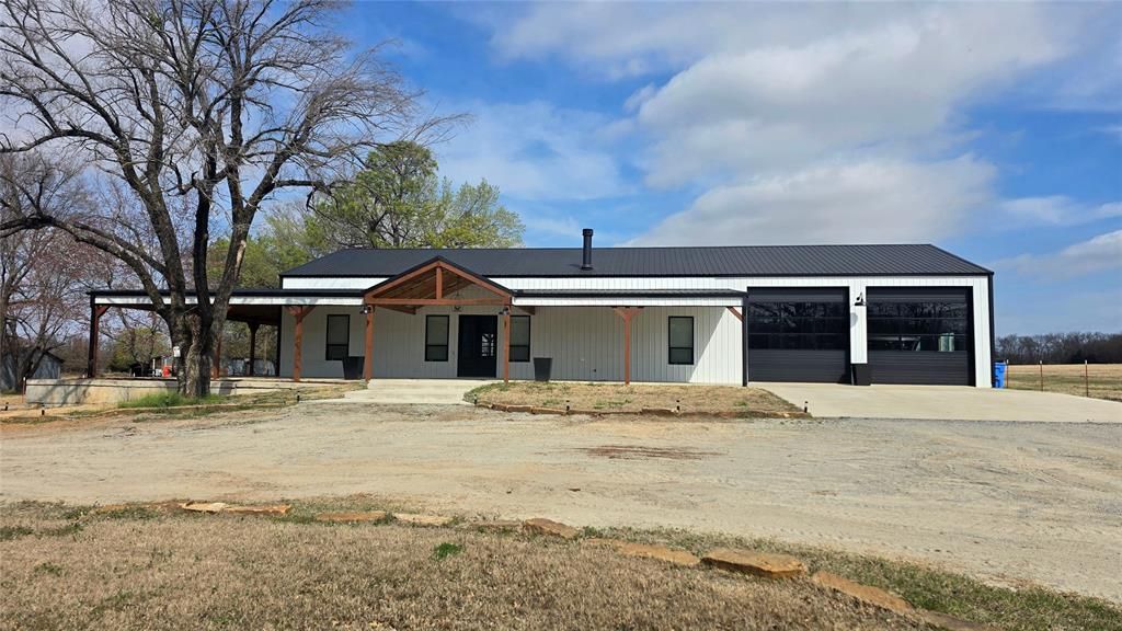 Image 44 of property listing at 418529 E 1110 Road, Eufaula, OK 74426