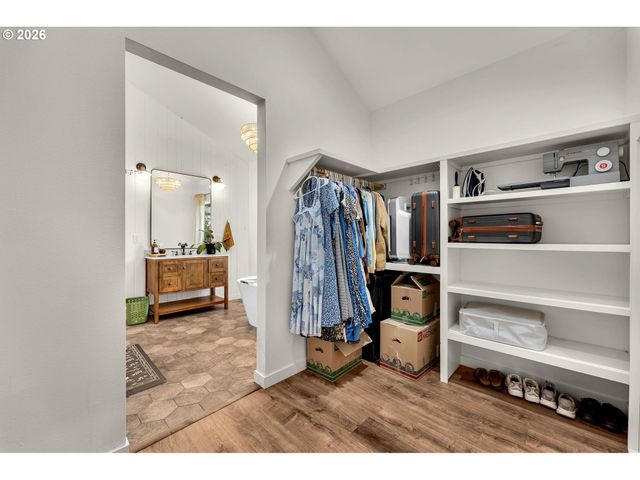 16721 Ne 222ND Ave, Brush Prairie, WA 98606