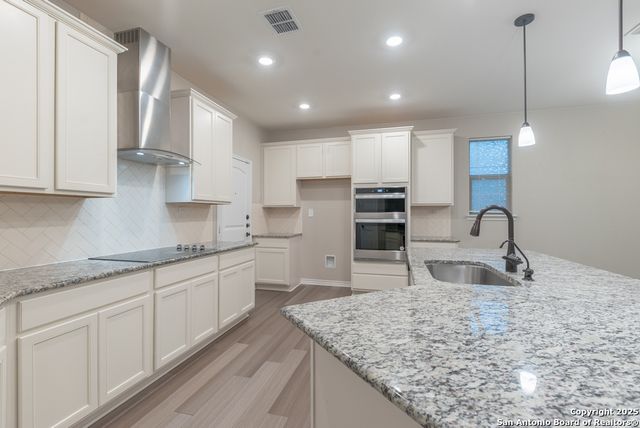 8026 San Mirienda, Boerne, TX 78015