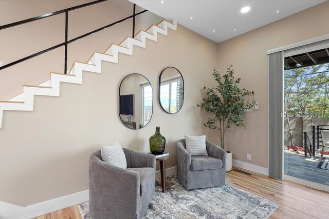 2615 Vista Larga Avenue NE, Albuquerque, NM 87106