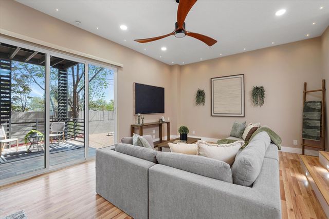 2615 Vista Larga Avenue NE, Albuquerque, NM 87106