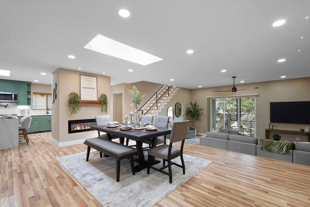 2615 Vista Larga Avenue NE, Albuquerque, NM 87106