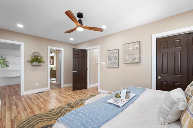 2615 Vista Larga Avenue NE, Albuquerque, NM 87106