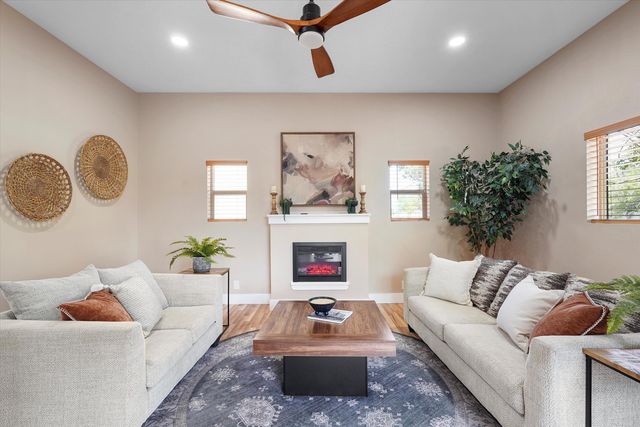 2615 Vista Larga Avenue NE, Albuquerque, NM 87106