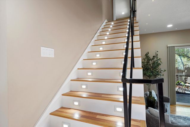 2615 Vista Larga Avenue NE, Albuquerque, NM 87106