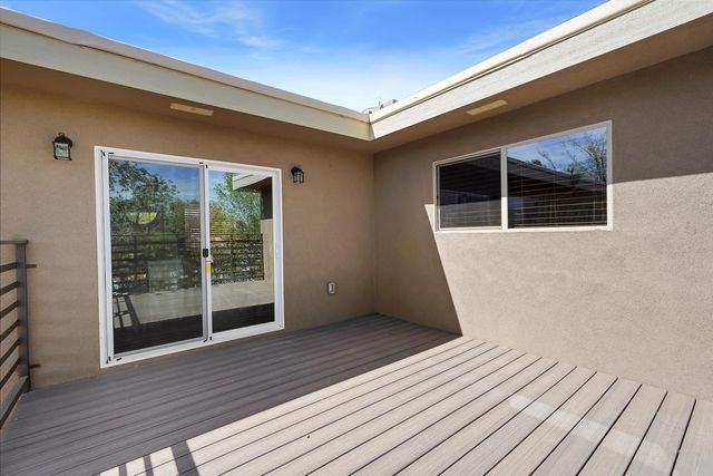 2615 Vista Larga Avenue NE, Albuquerque, NM 87106