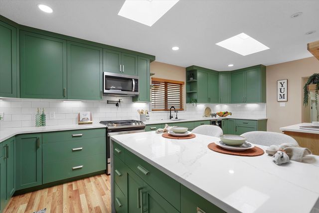 2615 Vista Larga Avenue NE, Albuquerque, NM 87106