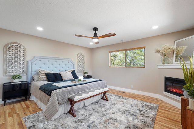 2615 Vista Larga Avenue NE, Albuquerque, NM 87106