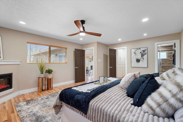 2615 Vista Larga Avenue NE, Albuquerque, NM 87106