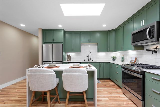 2615 Vista Larga Avenue NE, Albuquerque, NM 87106