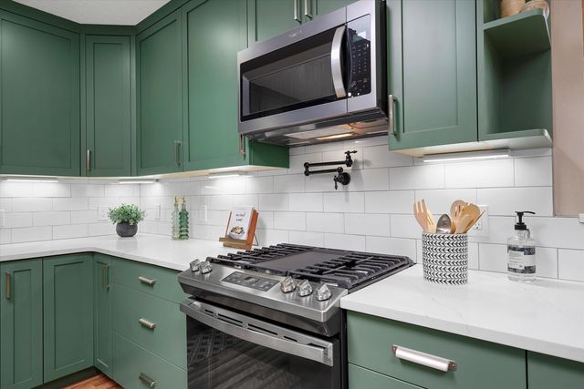 2615 Vista Larga Avenue NE, Albuquerque, NM 87106