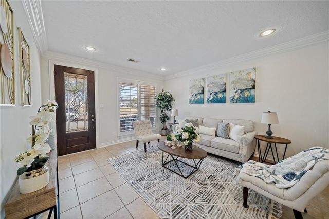 2011 Spring Cedar Lane, Houston, TX 77077