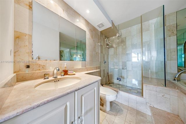 465 Ocean Dr 419, Miami Beach, FL 33139