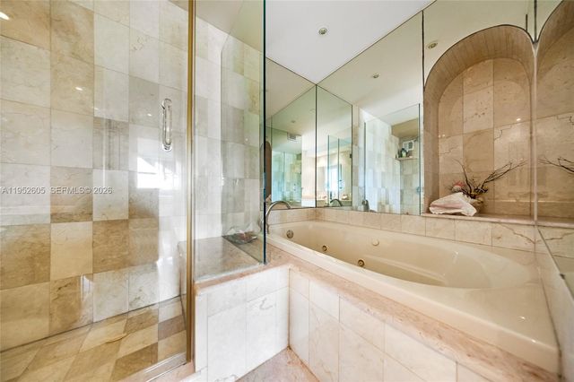 465 Ocean Dr 419, Miami Beach, FL 33139