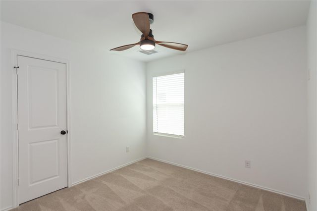 548 Rancho Del Cielo LOOP, Jarrell, TX 76537
