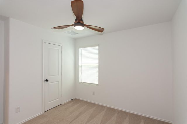 548 Rancho Del Cielo LOOP, Jarrell, TX 76537
