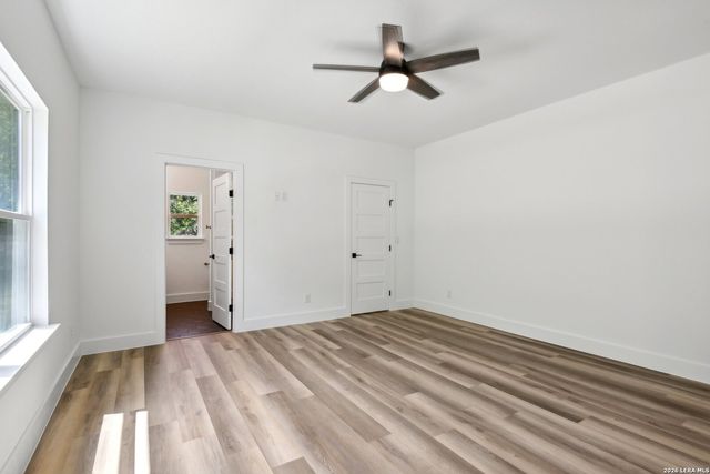 1934 Lamar St, San Antonio, TX 78202