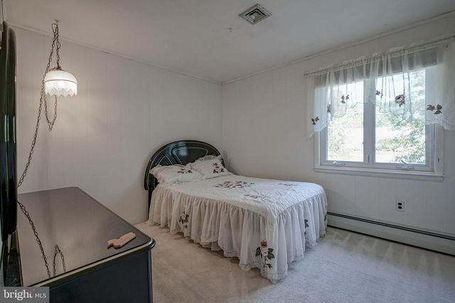 430 OAK AVE, Blackwood, NJ 08012