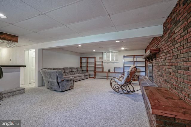 430 OAK AVE, Blackwood, NJ 08012