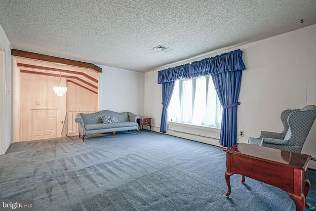 430 OAK AVE, Blackwood, NJ 08012