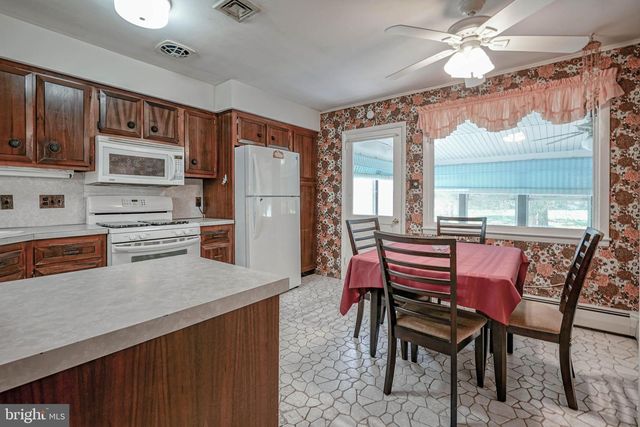 430 OAK AVE, Blackwood, NJ 08012