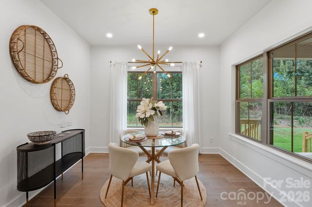 2315 Chateau Court, Matthews, NC 28105