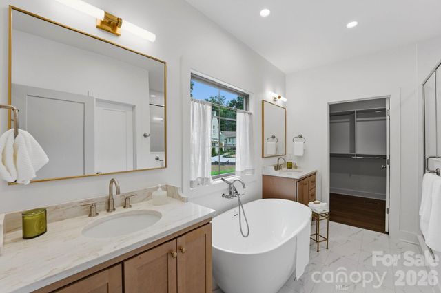 2315 Chateau Court, Matthews, NC 28105