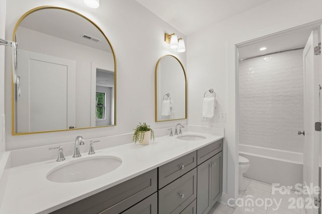 2315 Chateau Court, Matthews, NC 28105