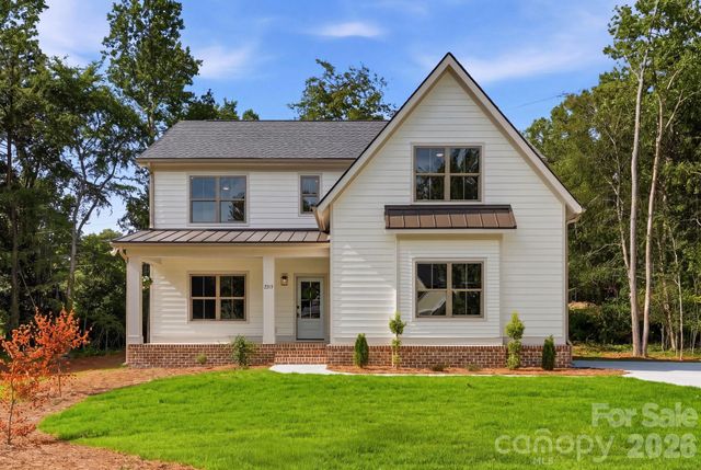 2315 Chateau Court, Matthews, NC 28105