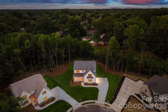 2315 Chateau Court, Matthews, NC 28105