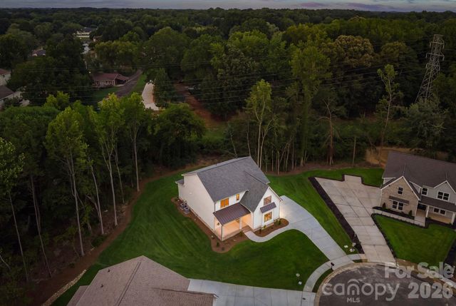2315 Chateau Court, Matthews, NC 28105