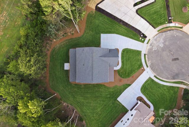 2315 Chateau Court, Matthews, NC 28105
